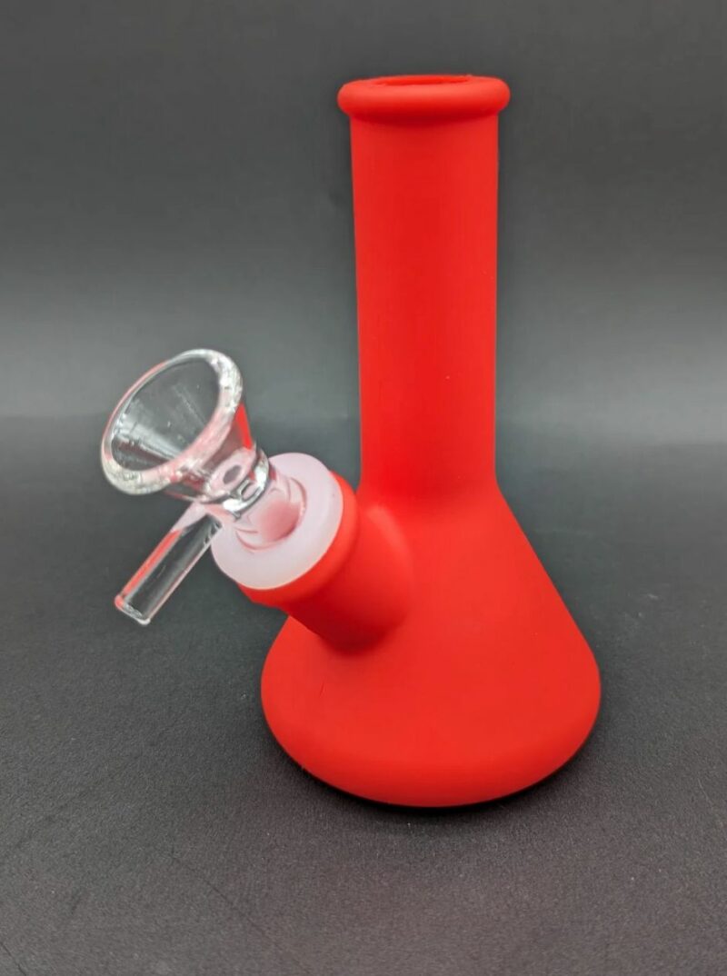 Phoenix Star 2023 Mini Beaker Glass Bong – 5” Silicone Hybrid - Image 6